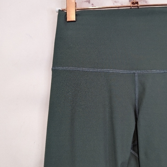 Everlane Leggings Size Small The Perform Legging Pine Green Regular 28 ReNew - Picture 4 of 12